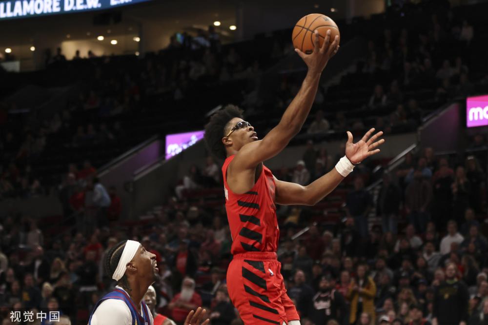 传统坚守与 传统坚守与